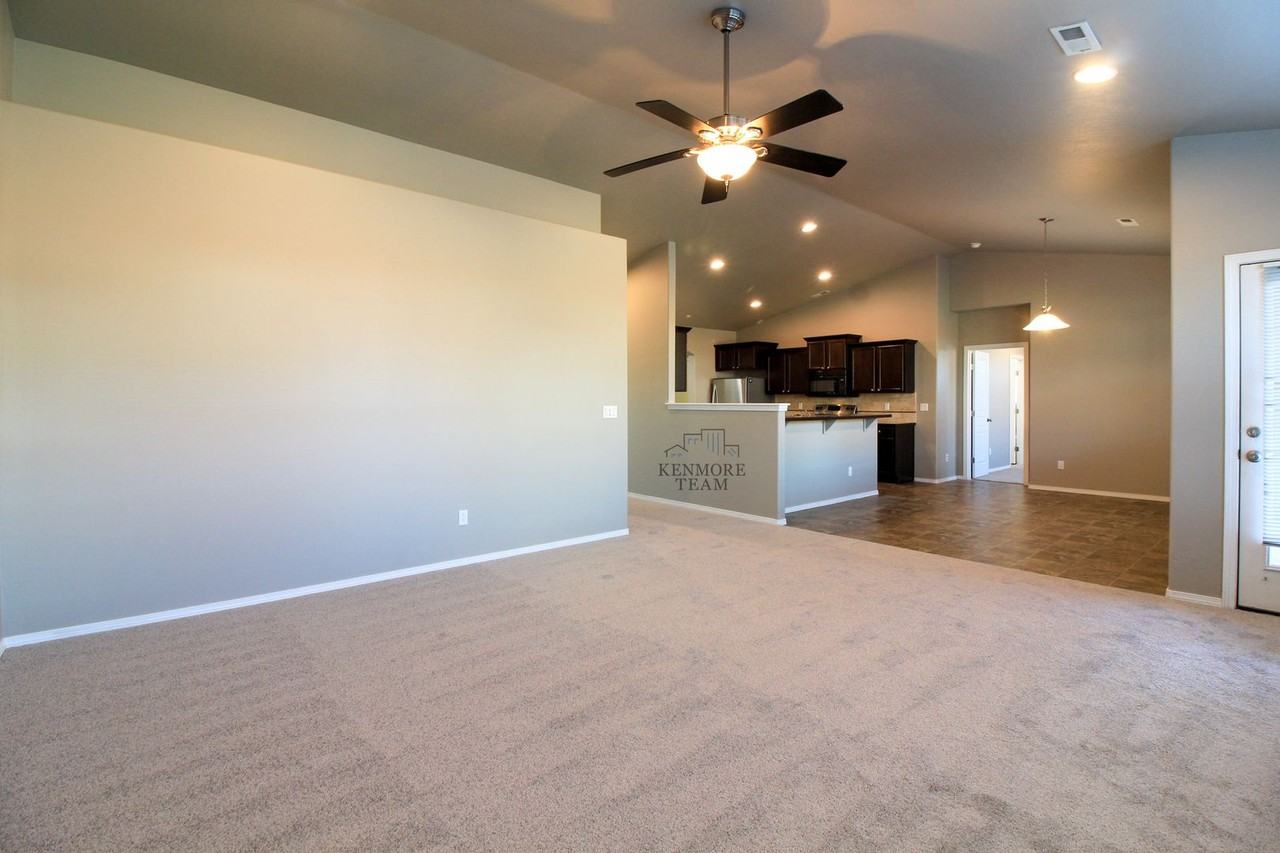 5988 Beechwood St - Photo 4 of 13