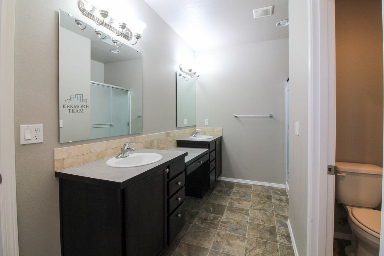 5988 Beechwood St - Photo 6 of 13