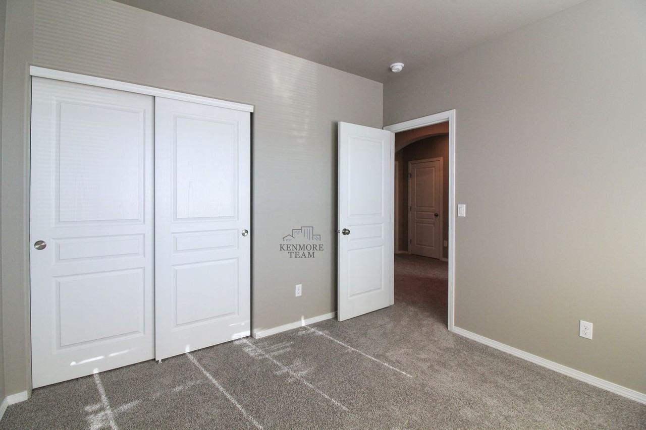 5988 Beechwood St - Photo 7 of 13