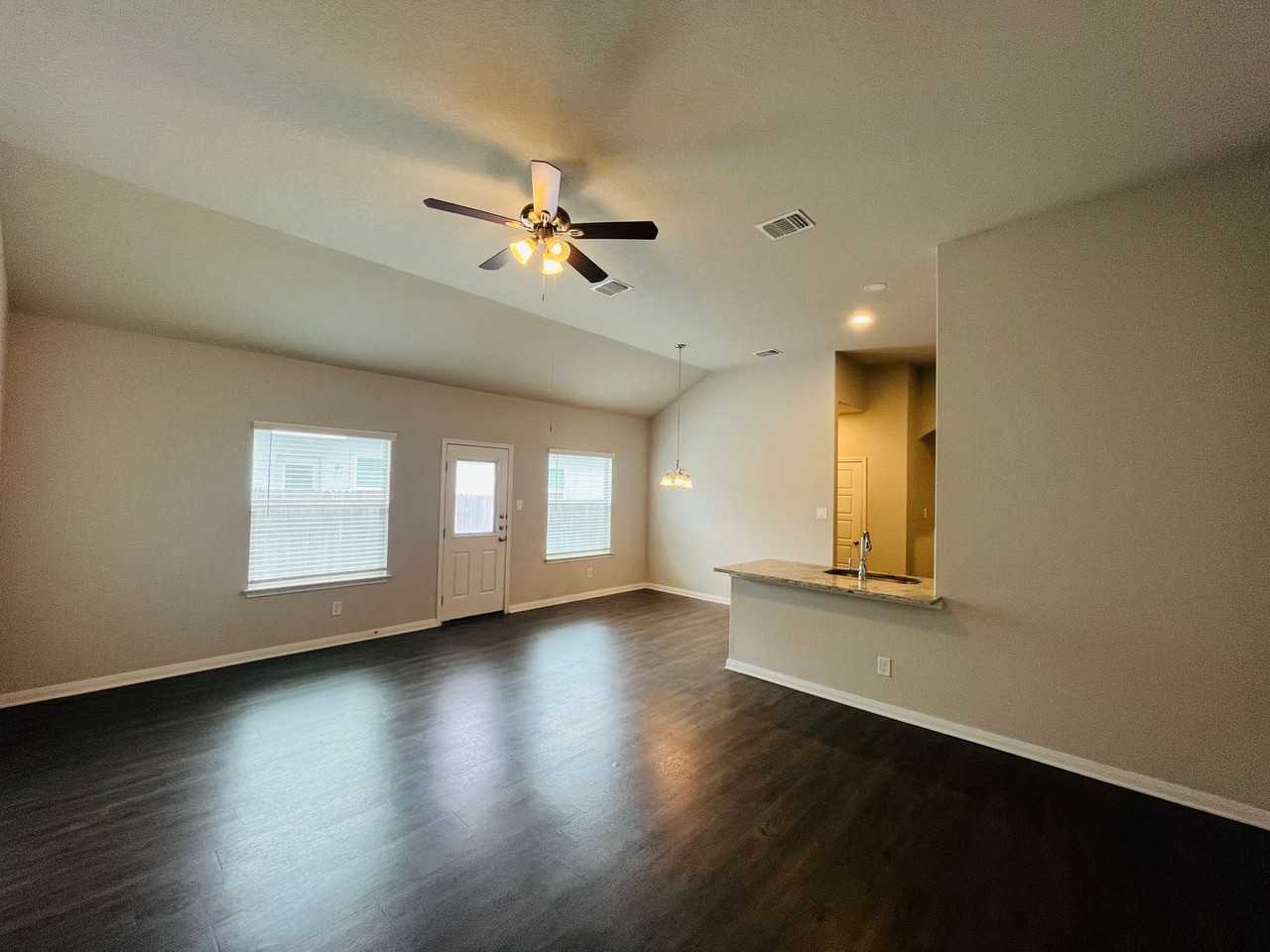 3406 Lindsay Ln - Photo 2 of 16