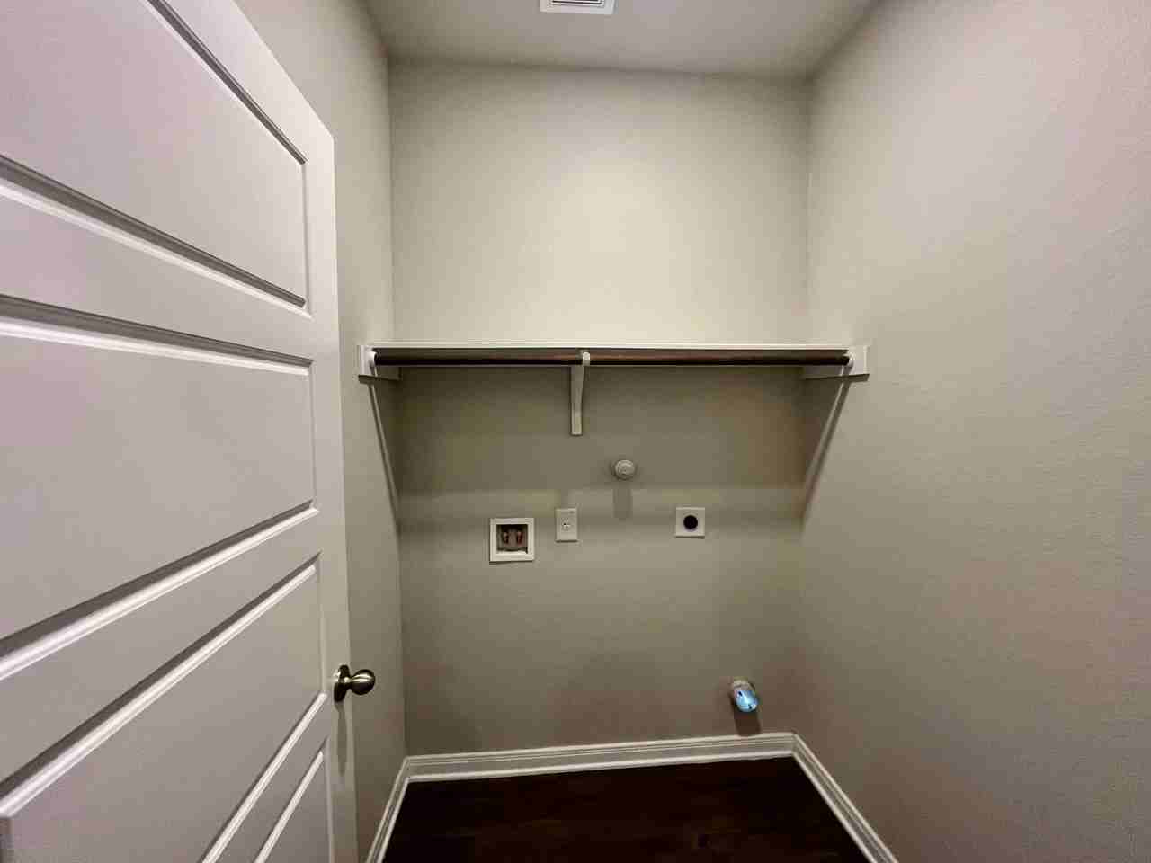 3406 Lindsay Ln - Photo 6 of 16