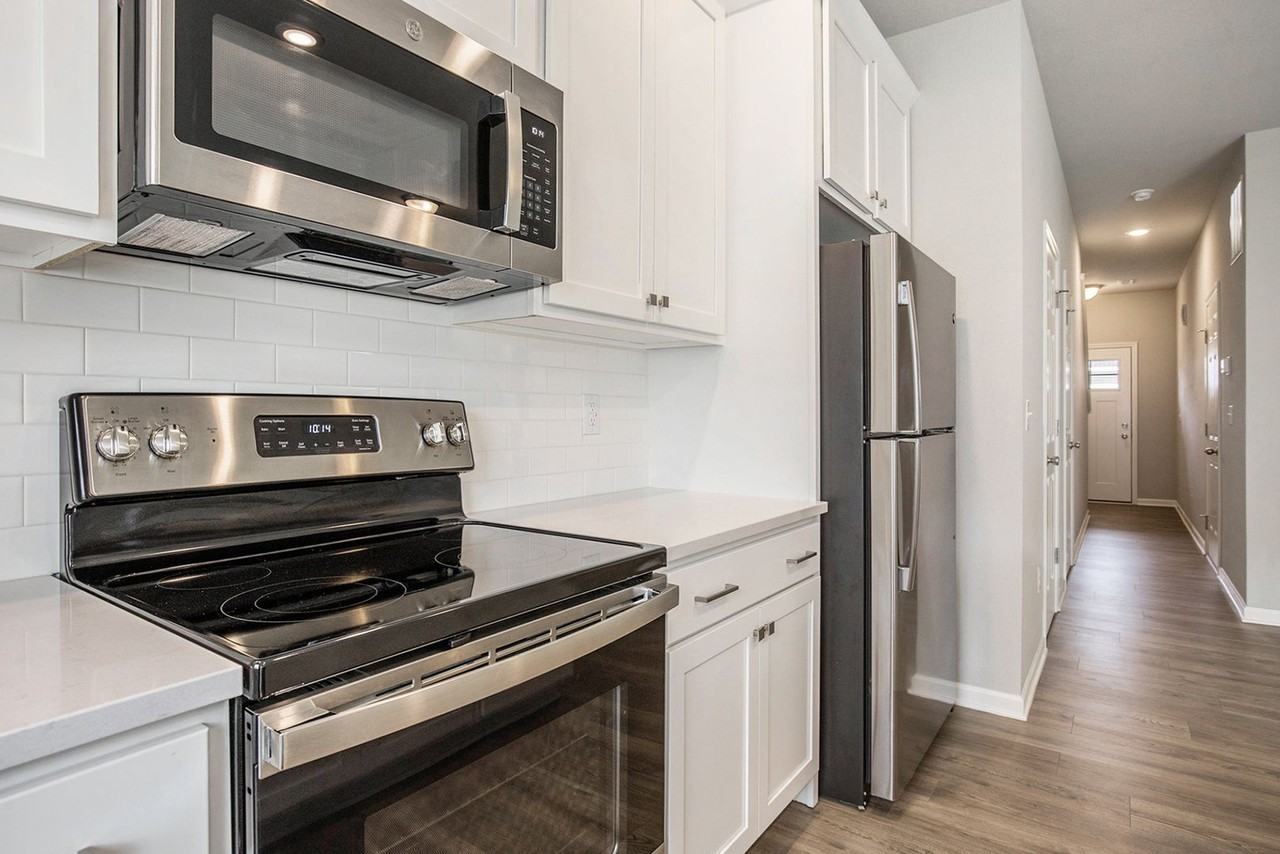 3031 S Sedge Wren Dr Sw - Photo 2 of 23