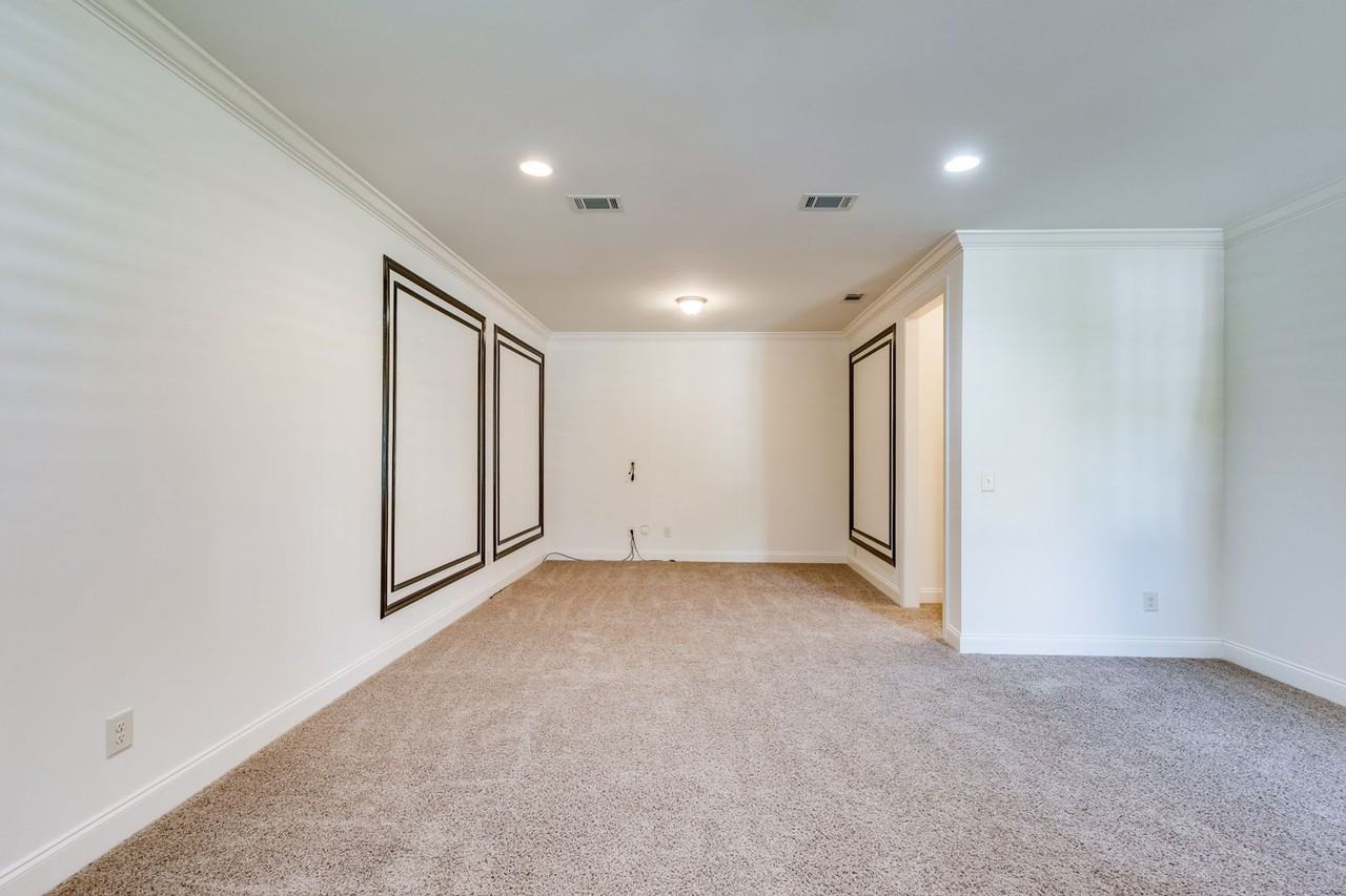 1301 Moher Blvd - Photo 7 of 34