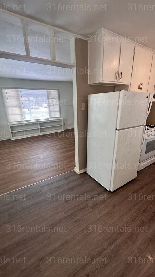 1732 N Poplar Ave - Photo 5 of 10