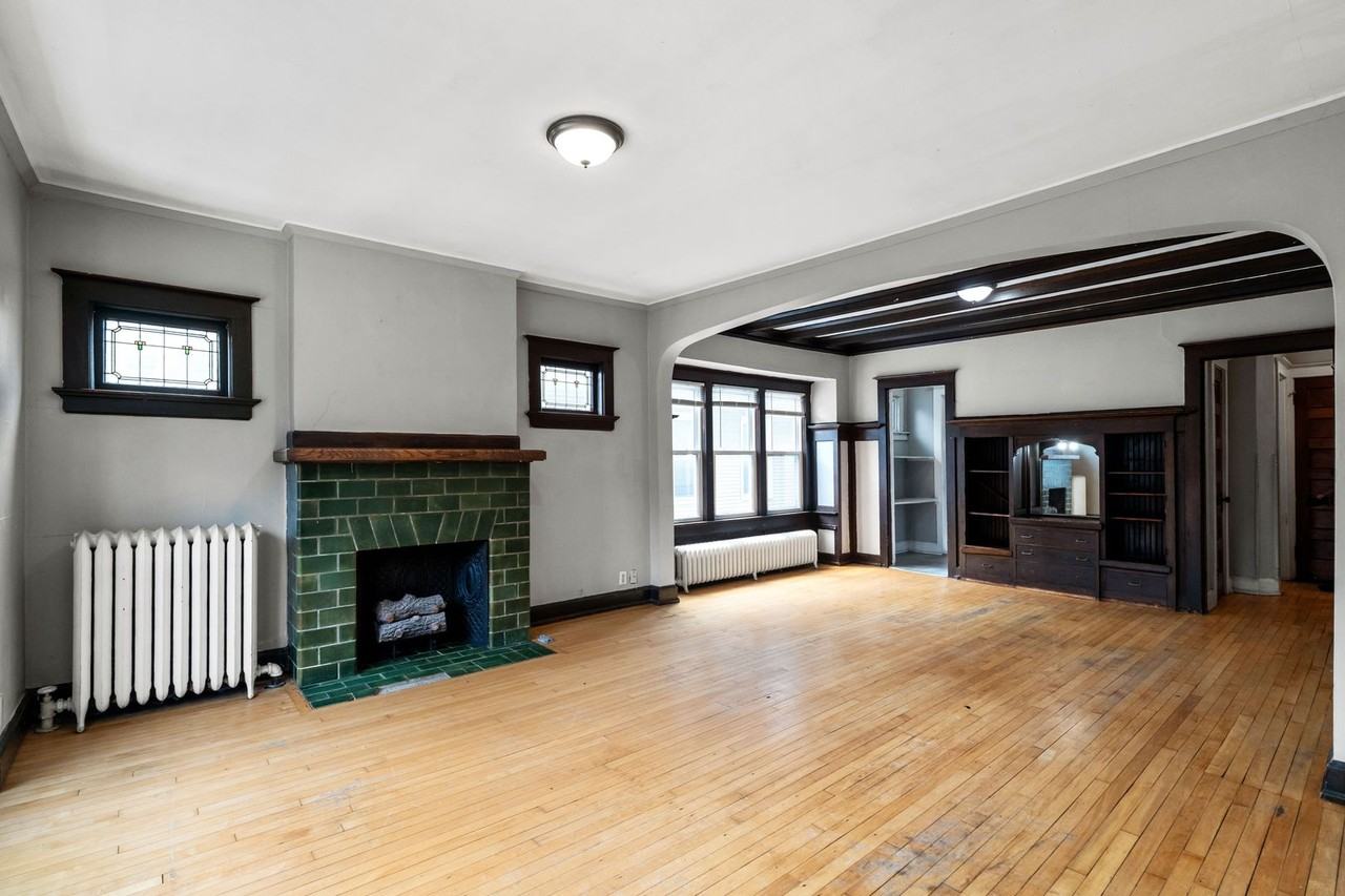 3009 N Maryland Ave - Photo 4 of 18