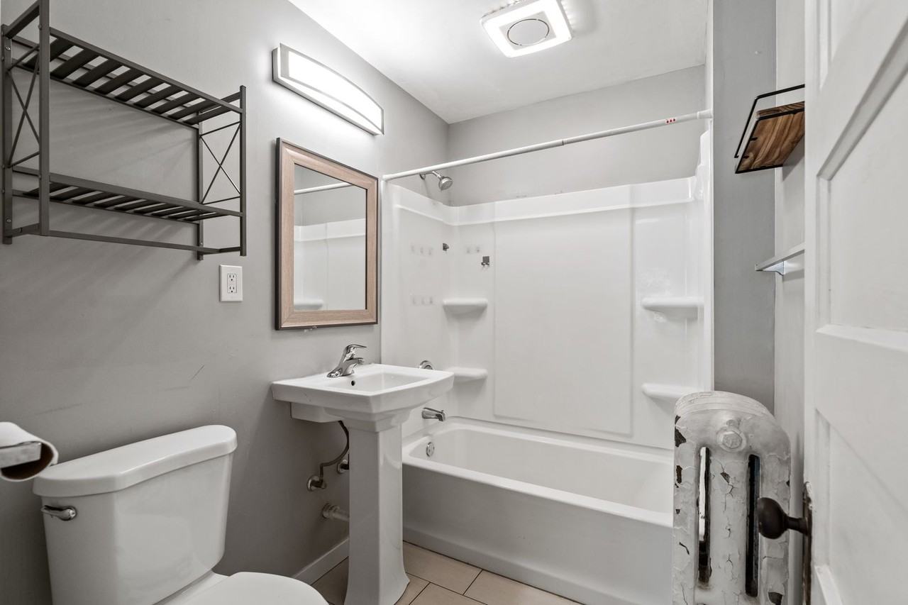 3009 N Maryland Ave - Photo 7 of 18