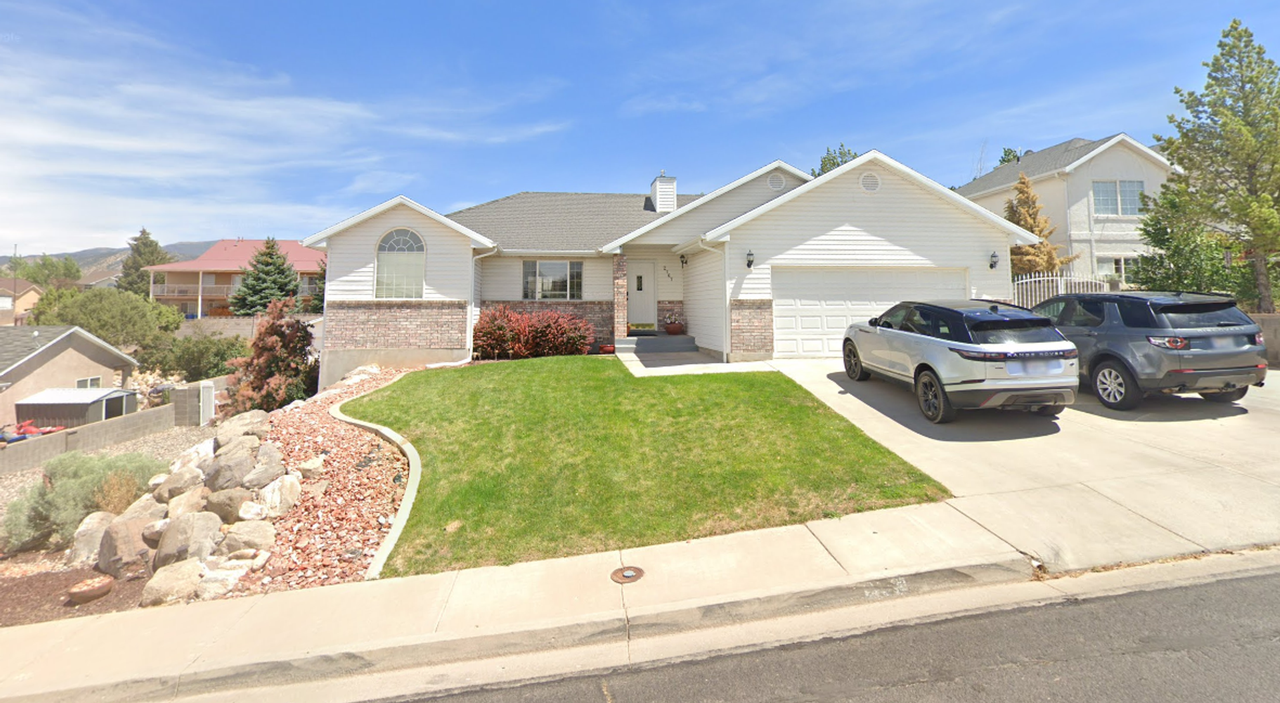 2167 W Cedar Hills Dr - Photo 2 of 22