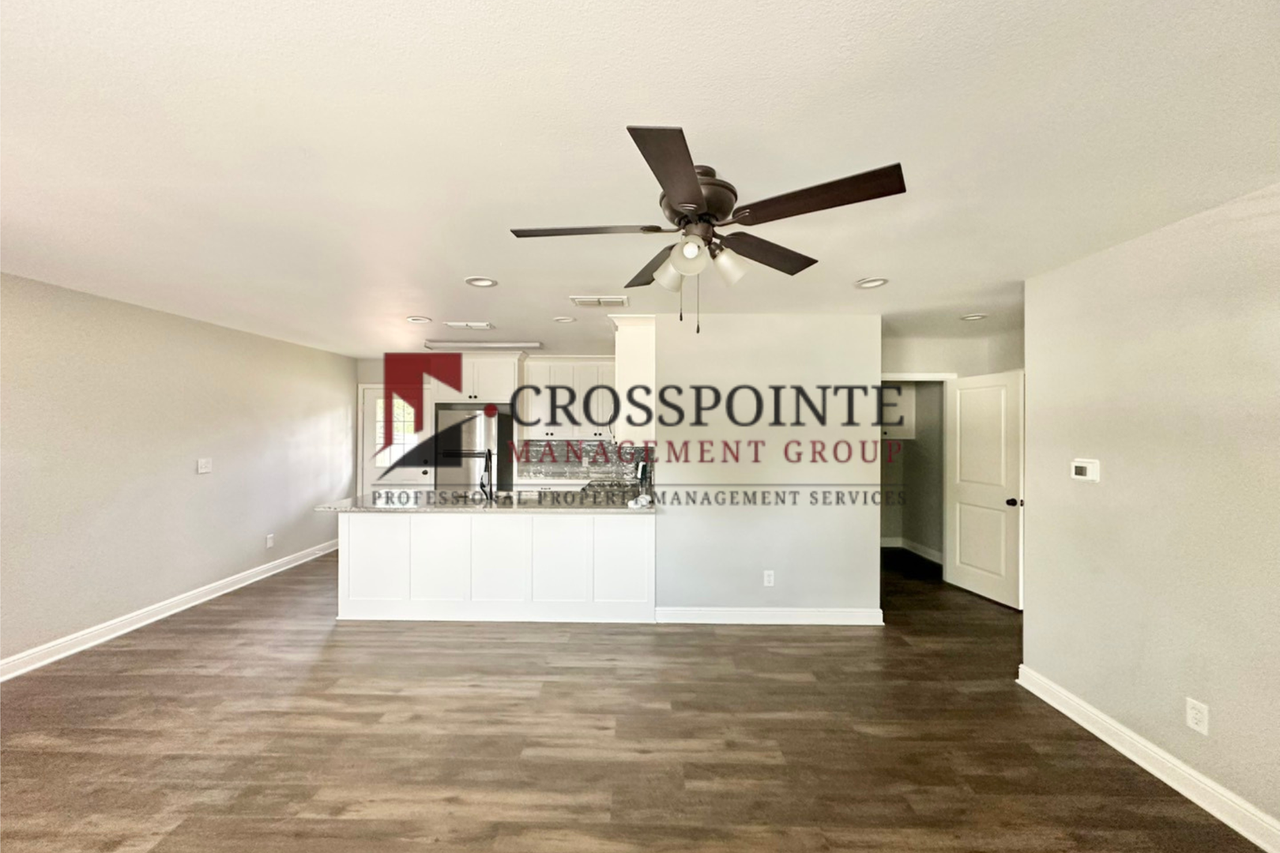 300 Pecan St - Photo 5 of 20