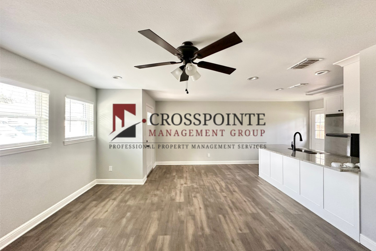 300 Pecan St - Photo 6 of 20