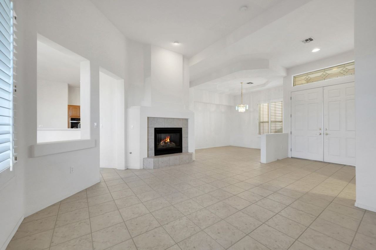 10817 Windledge Ave - Photo 3 of 20