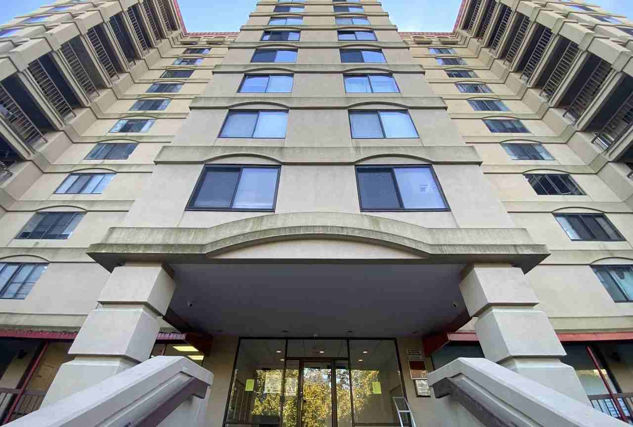 1600 Park Cir #714 - Photo 2 of 15