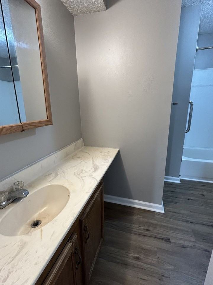 1010 S Rouse St - Photo 7 of 10