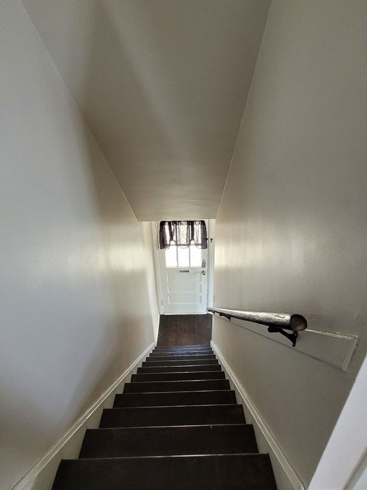 859 Tioga St - Photo 7 of 18