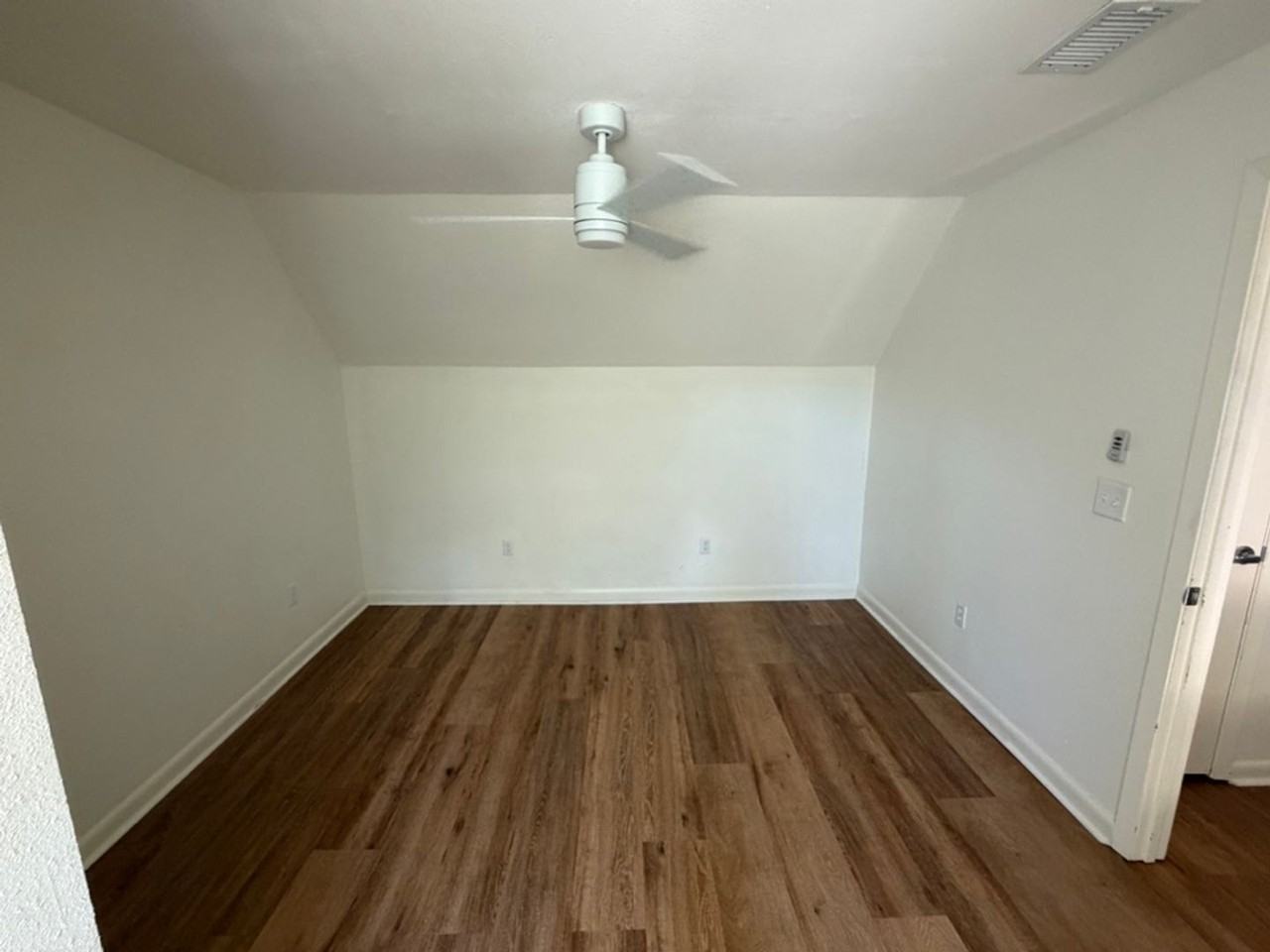 299 Anchors Pl - Photo 7 of 11