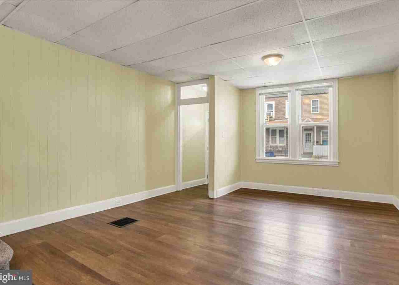 52 Balm St - Photo 4 of 17