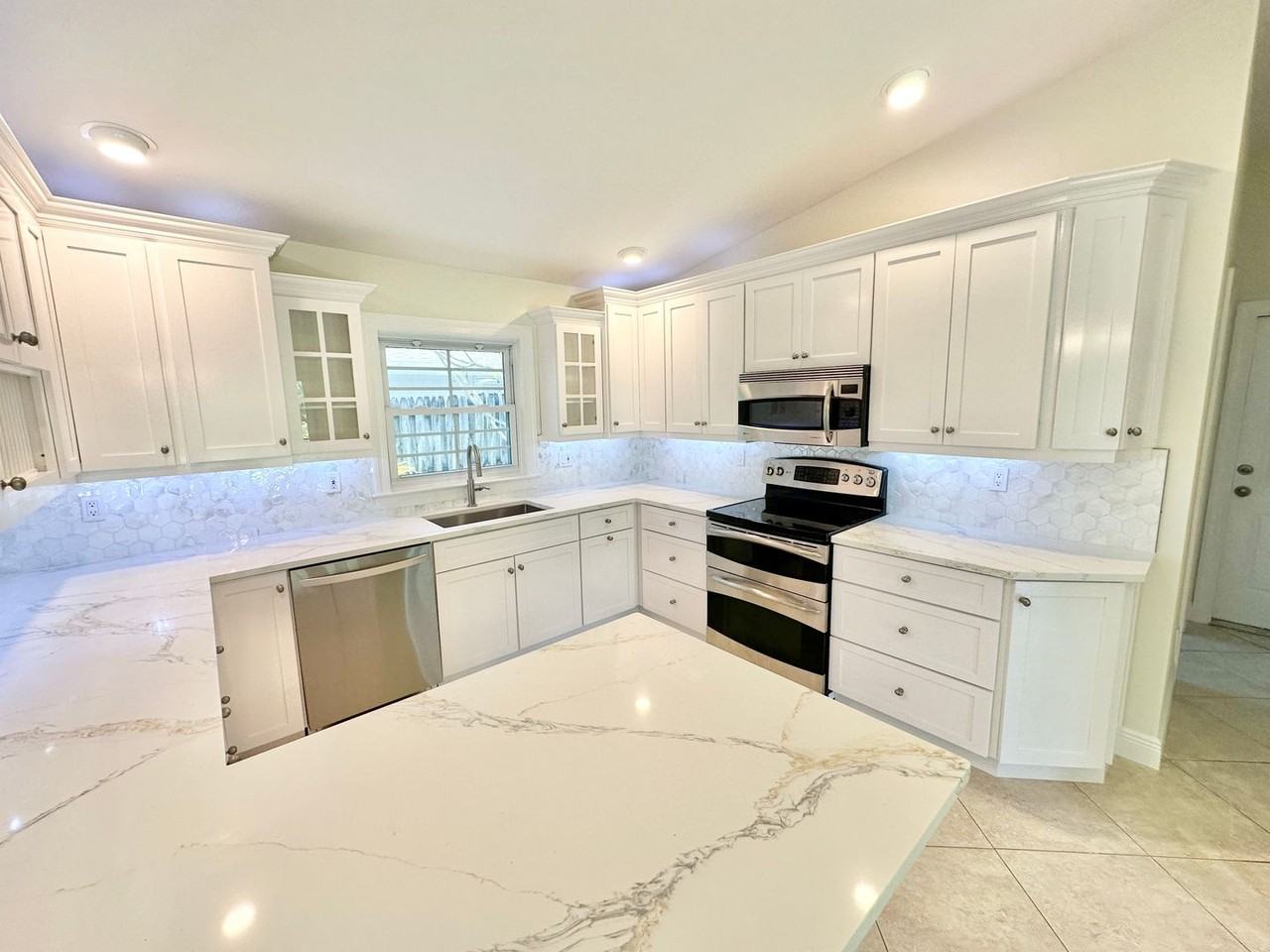 1306 28th Ave N - Photo 4 of 7