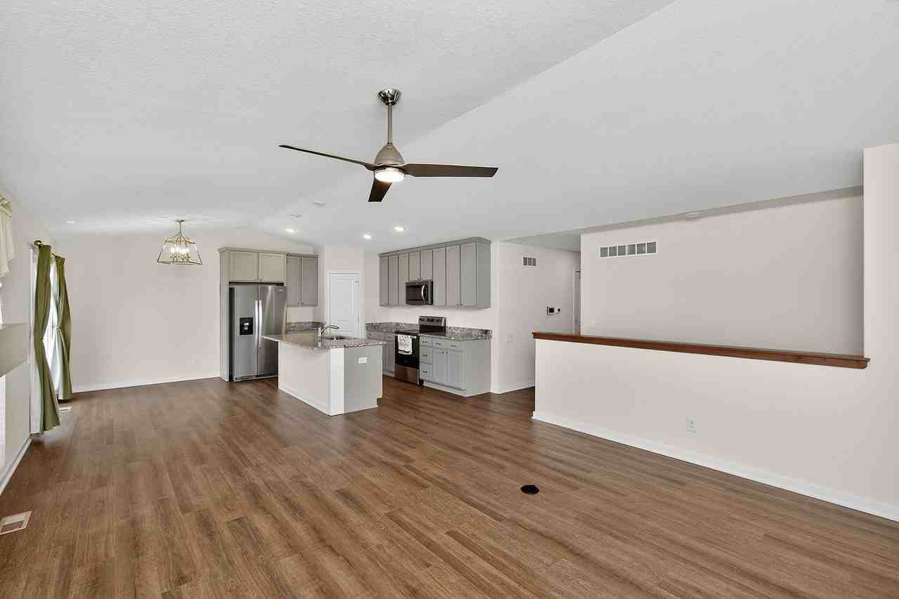 3261 Brook Landing Ct - Photo 5 of 30