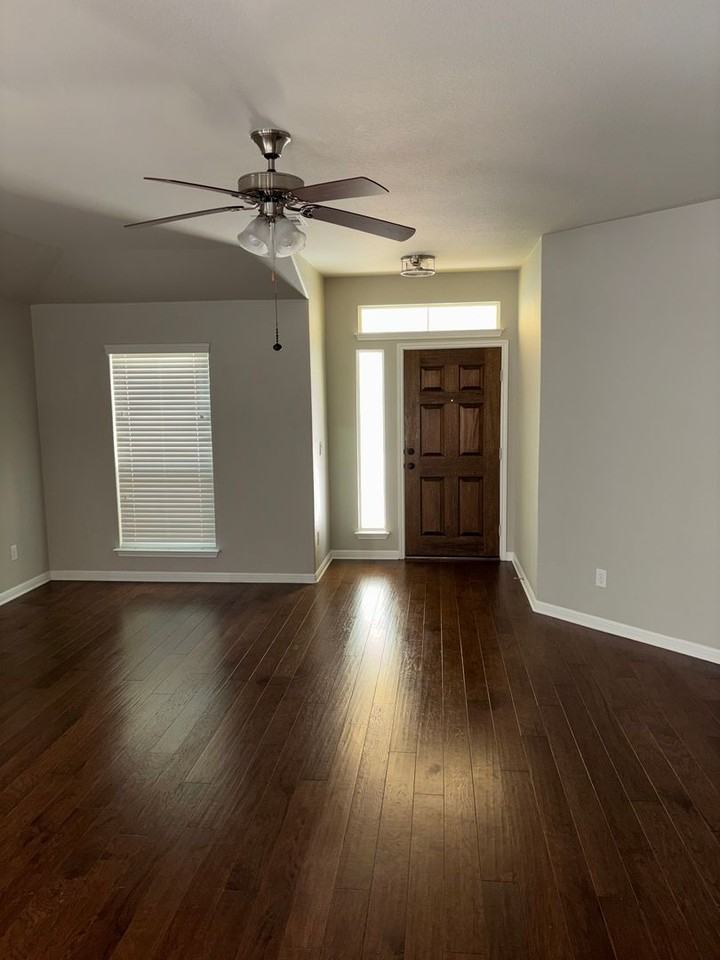 634 River Bluff Cir - Photo 7 of 37