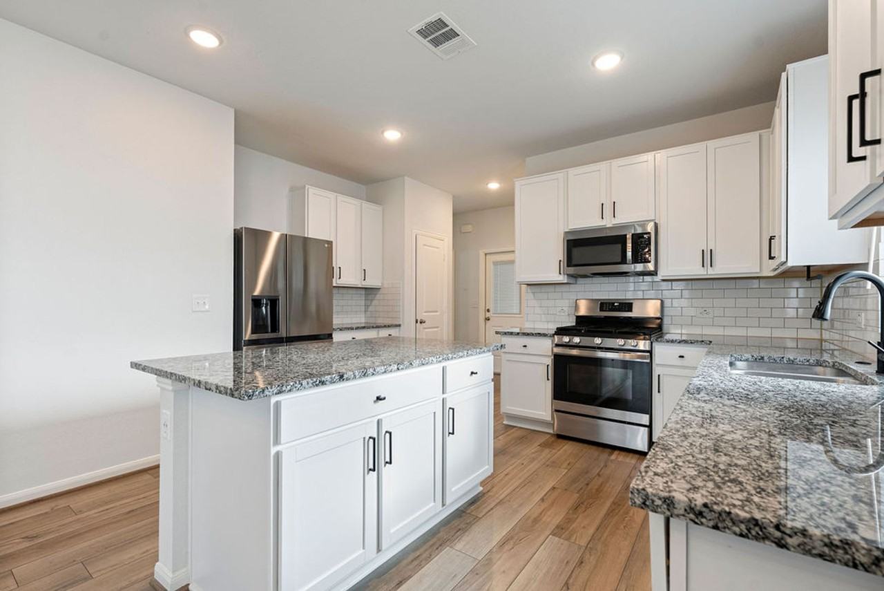 302 Timber Brook Dr - Photo 6 of 18