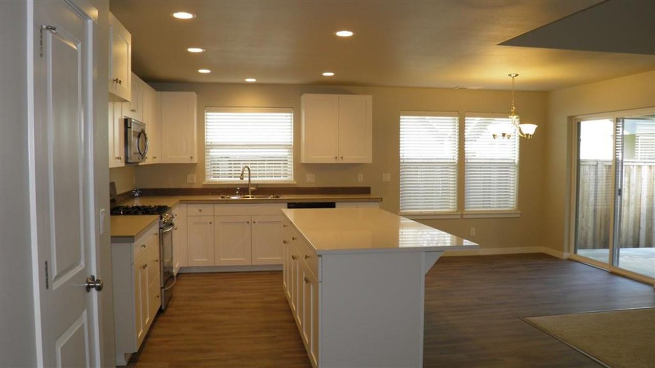 20780 Se Shea Ct - Photo 5 of 16