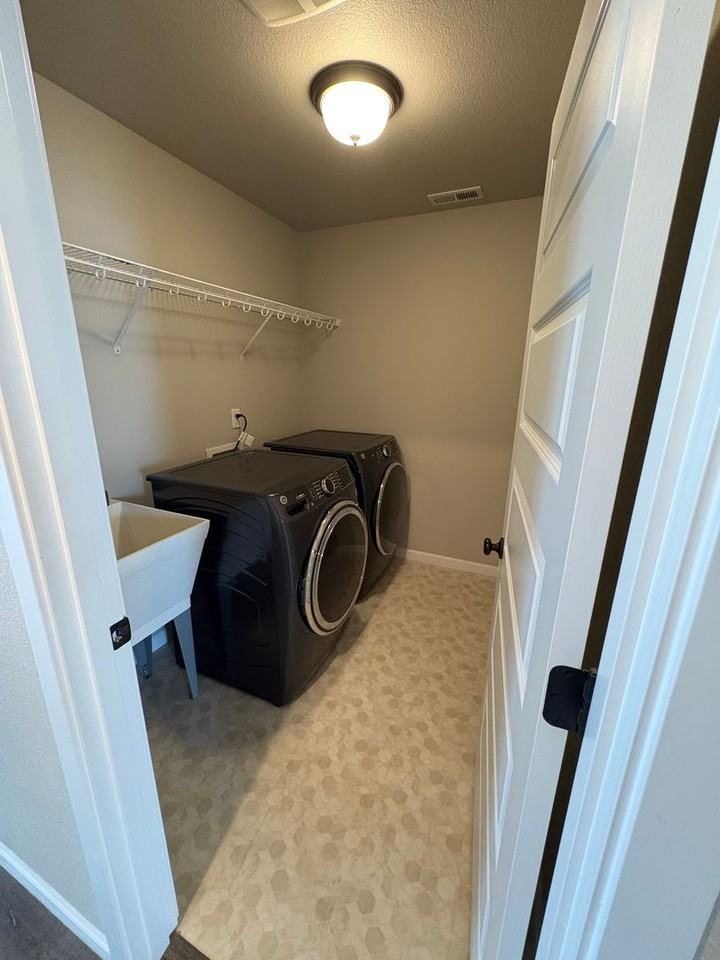 725 L St Ne - Photo 5 of 12