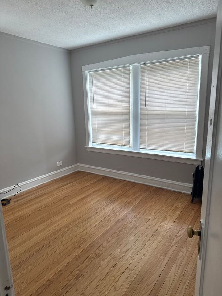 6619 6619 S. Greenwood Ave - 6619 - 2A #2A - Photo 2 of 9