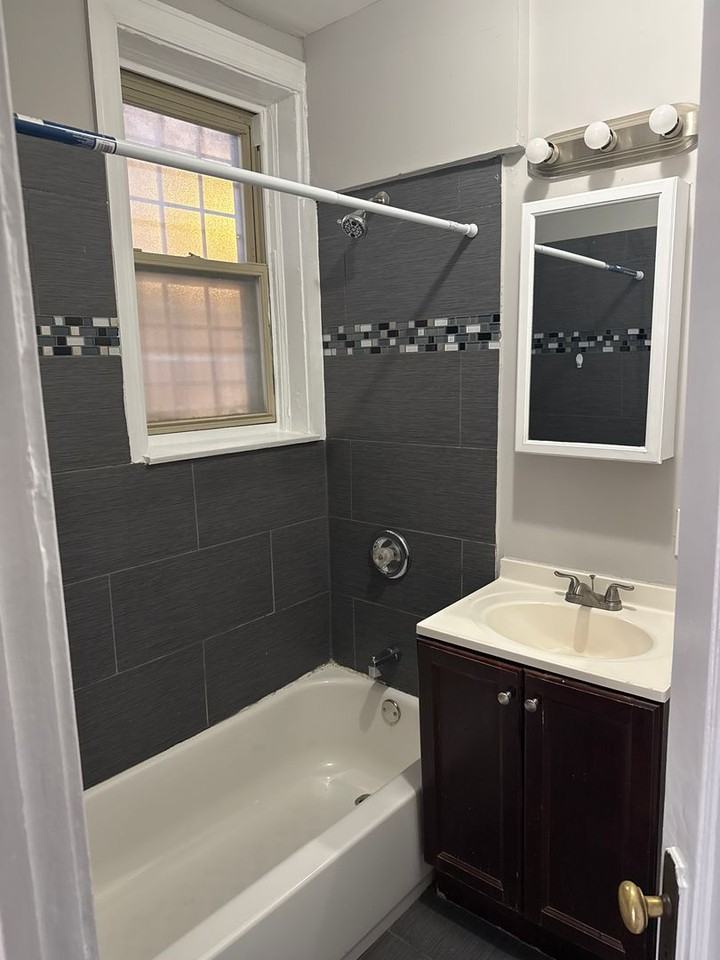 6619 6619 S. Greenwood Ave - 6619 - 2A #2A - Photo 7 of 9