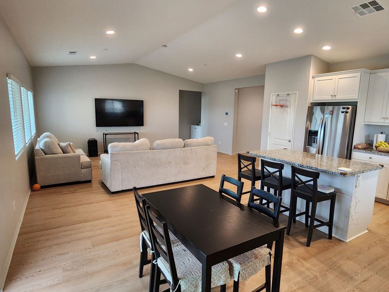 30690 Hawkscrest Dr - Photo 3 of 17