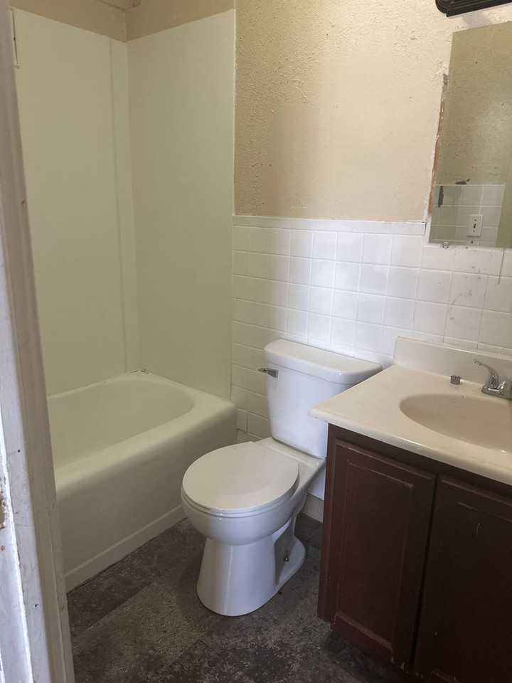 919 S 20th St - Photo 3 of 13