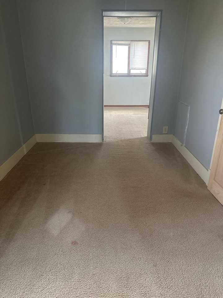 919 S 20th St - Photo 4 of 13