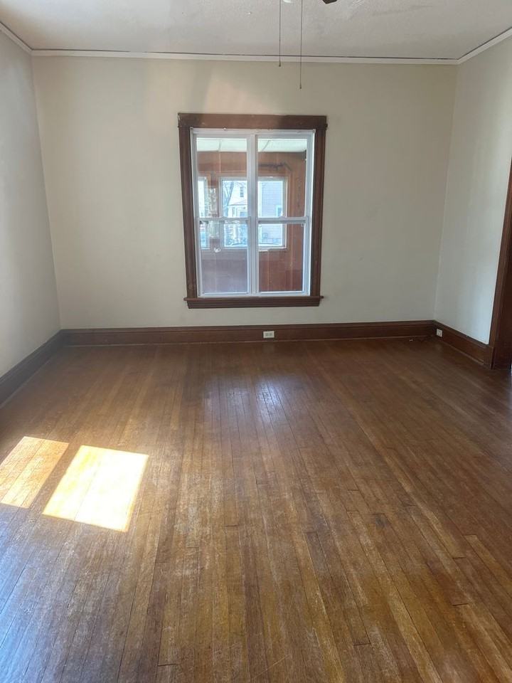 223 N 14th St - Photo 4 of 13