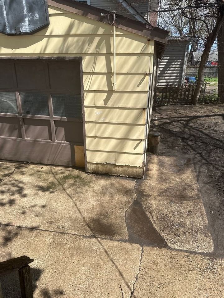 223 N 14th St - Photo 7 of 13