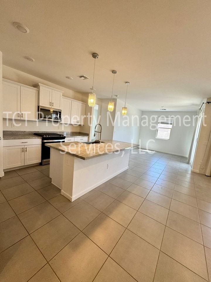 4265 W Janie St - Photo 4 of 14