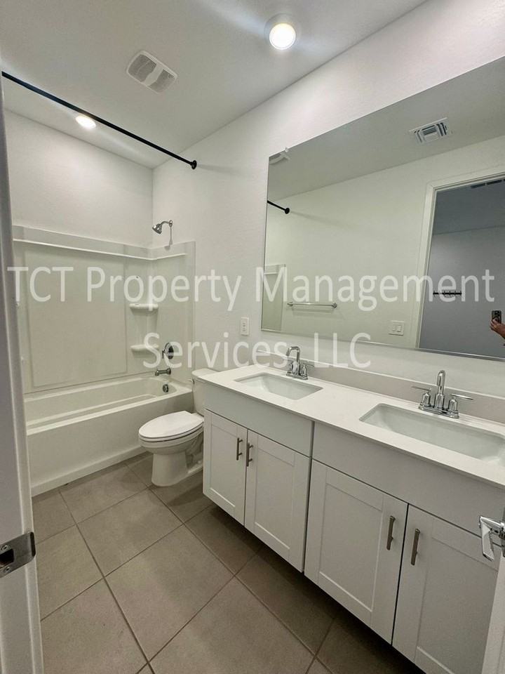 4265 W Janie St - Photo 6 of 14