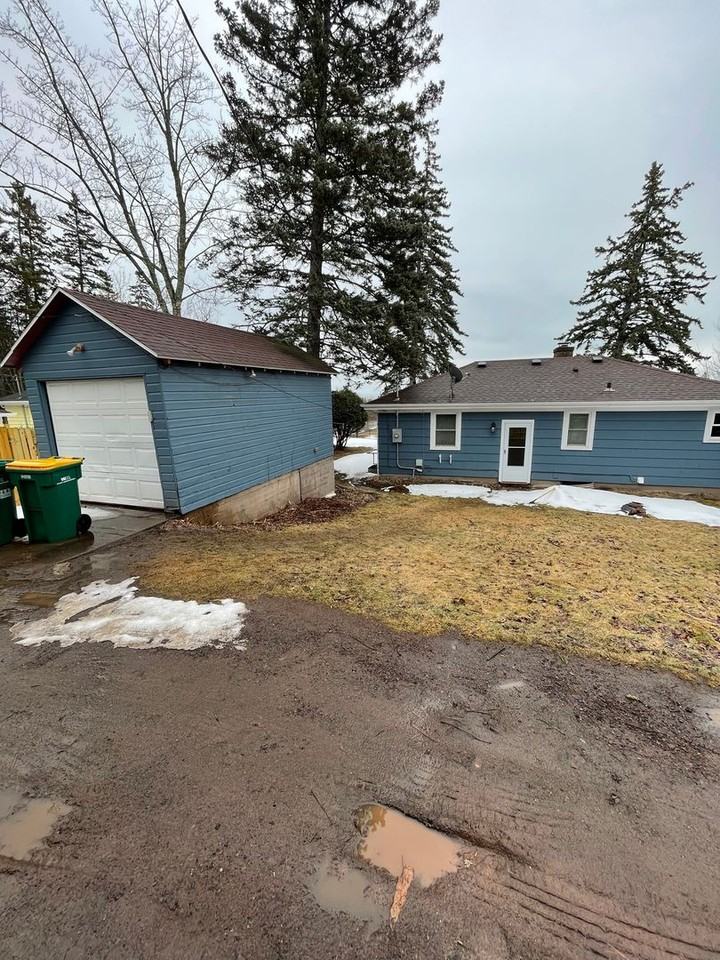 3209 E Superior St - Photo 2 of 19