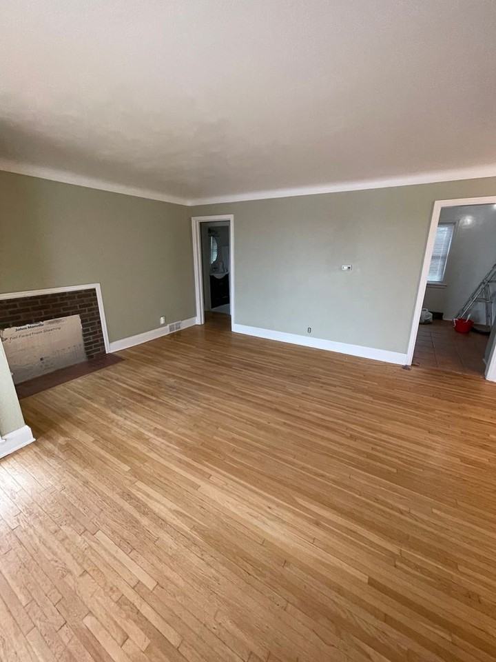 3209 E Superior St - Photo 3 of 19