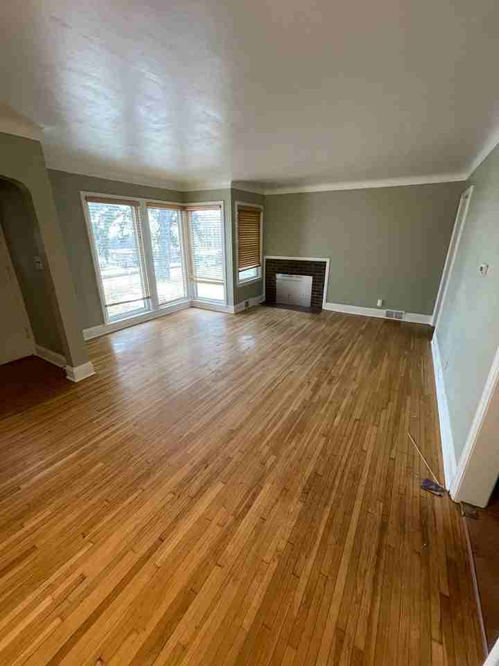 3209 E Superior St - Photo 6 of 19