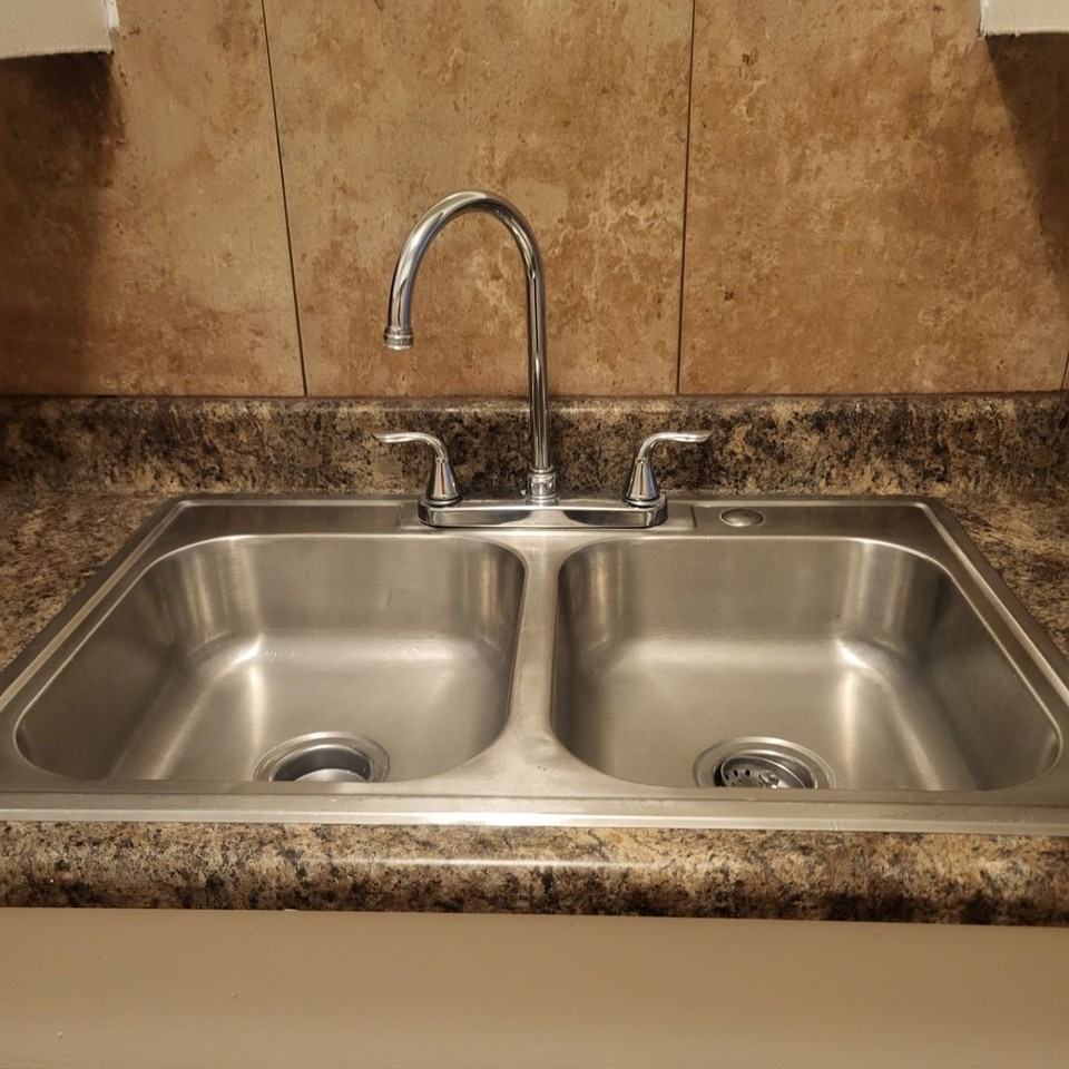 2315 W Compton Blvd #B - Photo 3 of 9