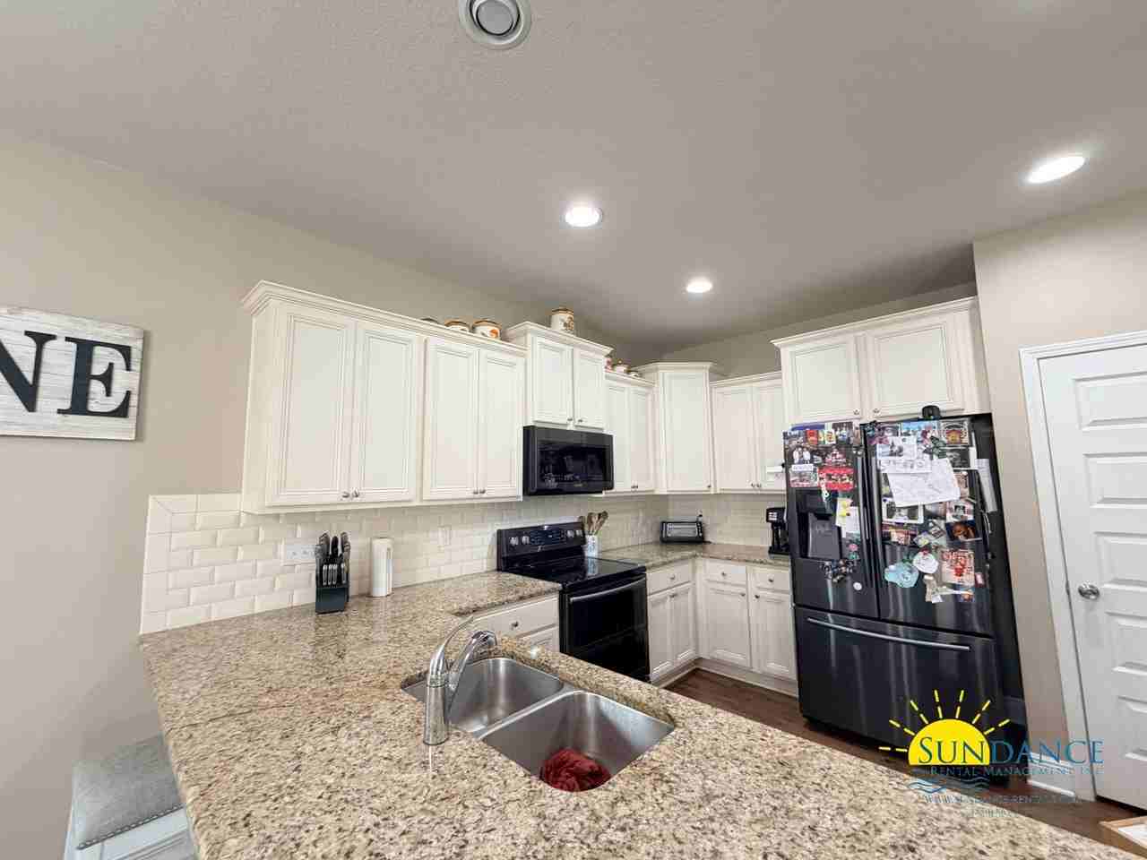 3588 Turquoise Dr - Photo 6 of 39