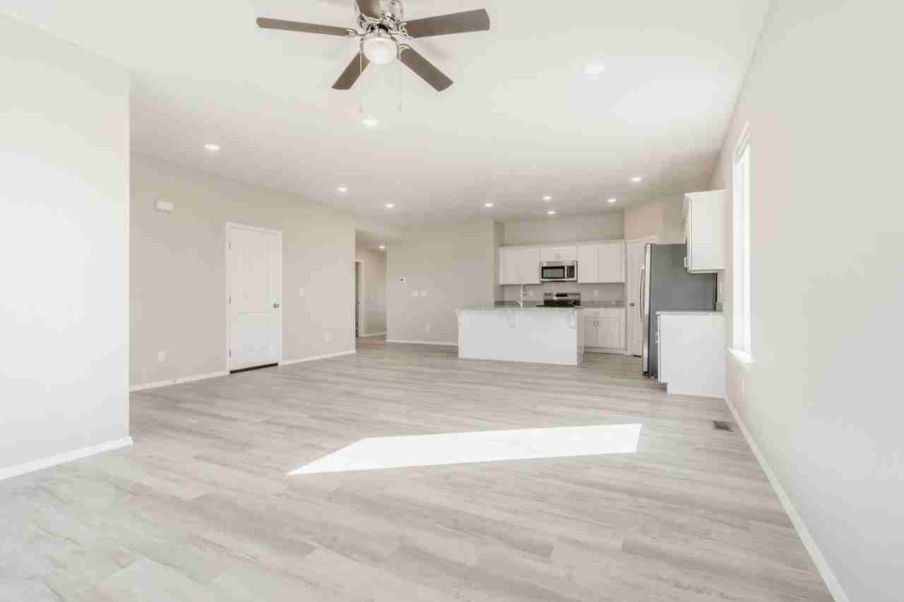 3465 N Nixon Ave - Photo 7 of 18