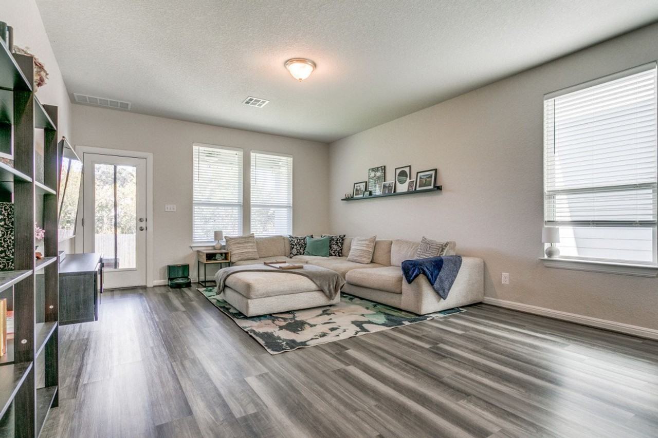 15051 Summer Lynn Pl - Photo 6 of 38