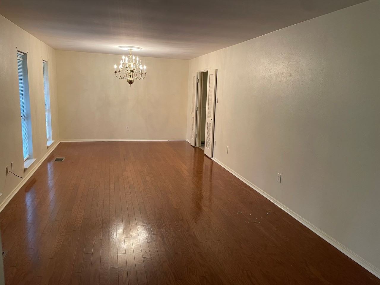 3701 Austin Ave - Photo 5 of 42