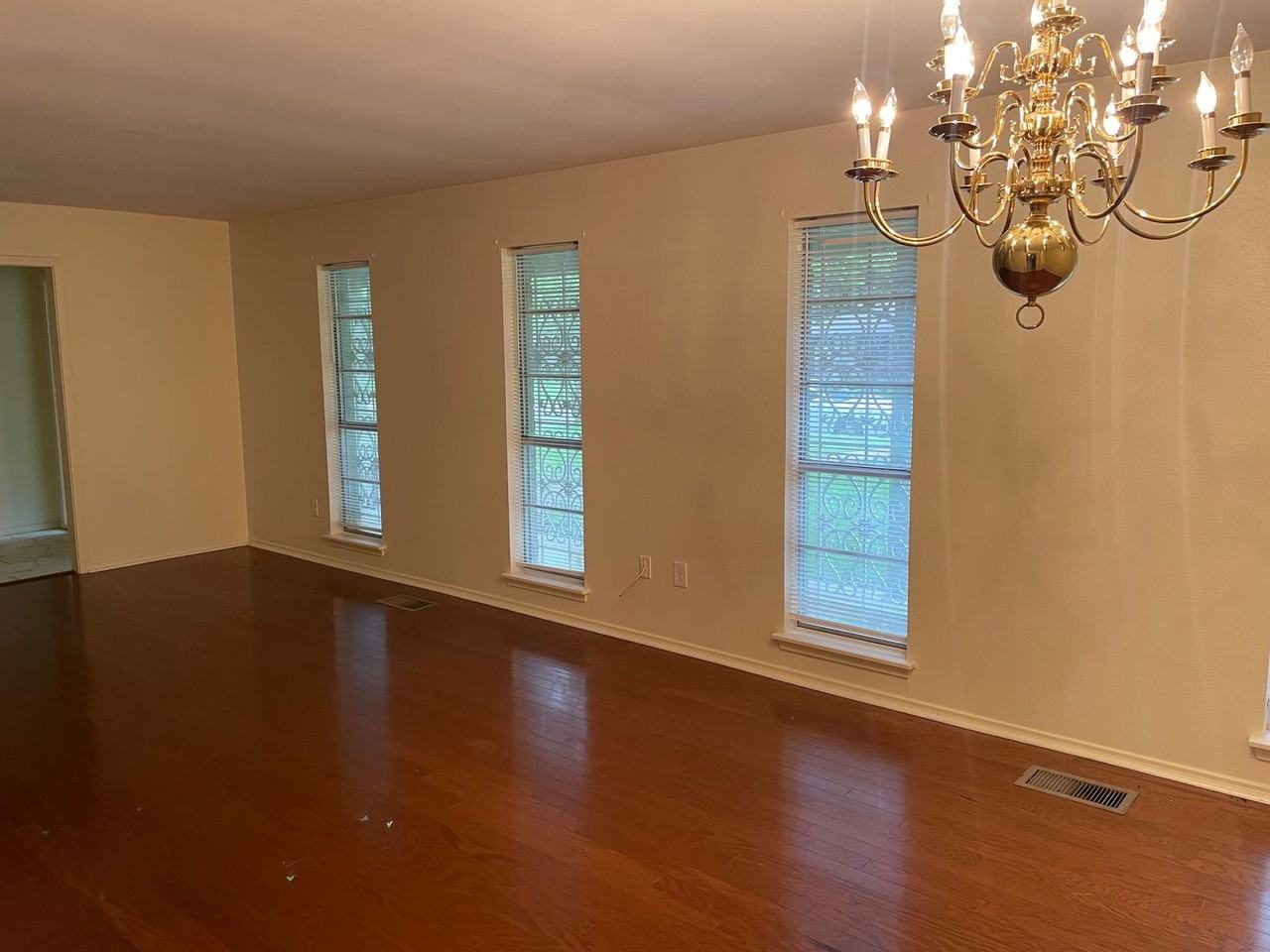 3701 Austin Ave - Photo 6 of 42