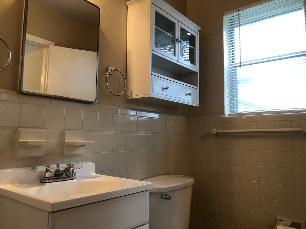 3513 Wosley Dr - Photo 6 of 17