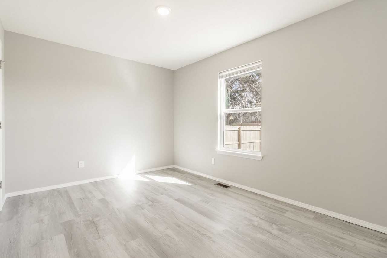 3441 N Nixon Ave - Photo 6 of 18