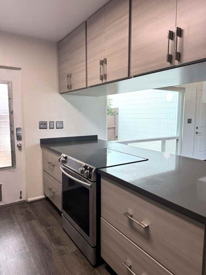 123 Koko Isle Cir #3-302 - Photo 4 of 23