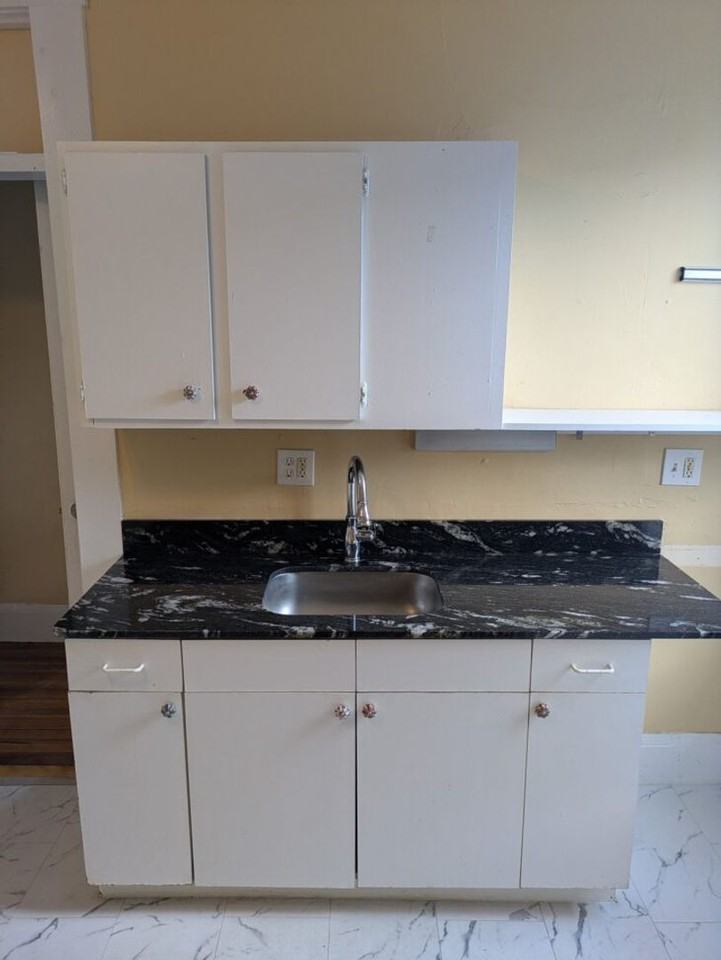 787 Dwight St - Photo 3 of 9