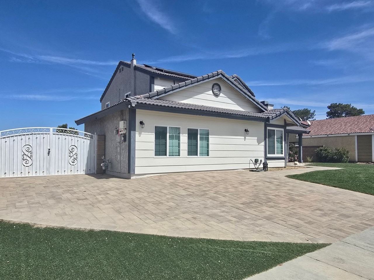 1621 W Newgrove St - Photo 3 of 20