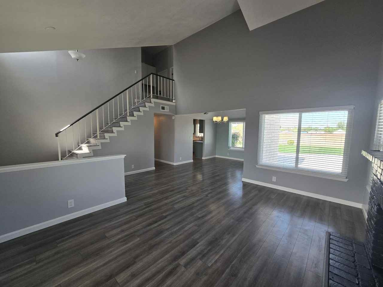 1621 W Newgrove St - Photo 7 of 20