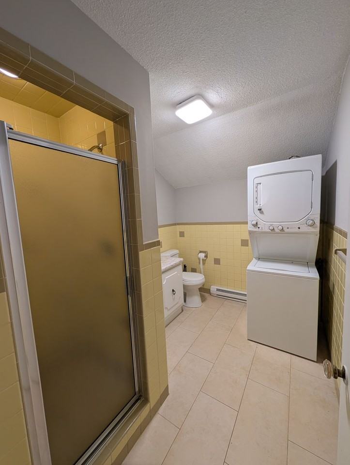 240 S Main St - Photo 7 of 11